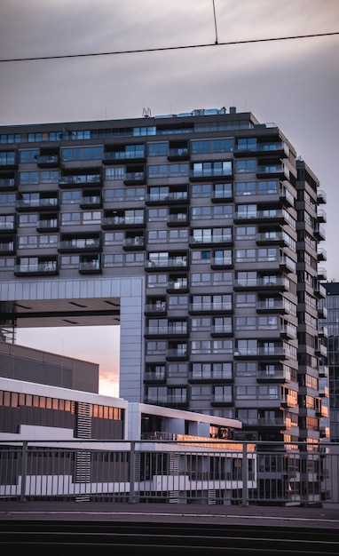 Golden Leaf Apartments: Instalarea unui sistem de încălzire centralizat pentru un complex premium